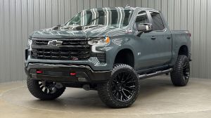 Lifted 2026 Chevrolet Silverado 1500 LT Trail Boss Premium Short Bed w/ Convenience 2 & Safety