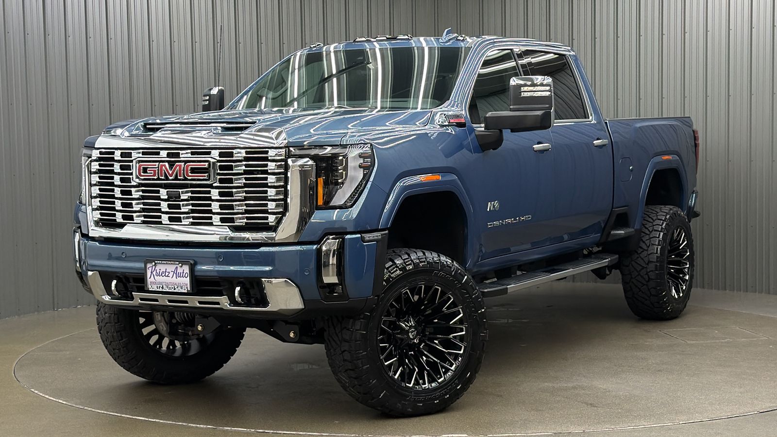 Lifted 2026 GMC Sierra 3500HD Denali Reserve Short Bed w/ Tech & Sunroof