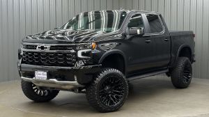 Lifted 2026 Chevrolet Silverado 1500 ZR2 Short Bed w/ Dark Appearance Pkg & Sunroof