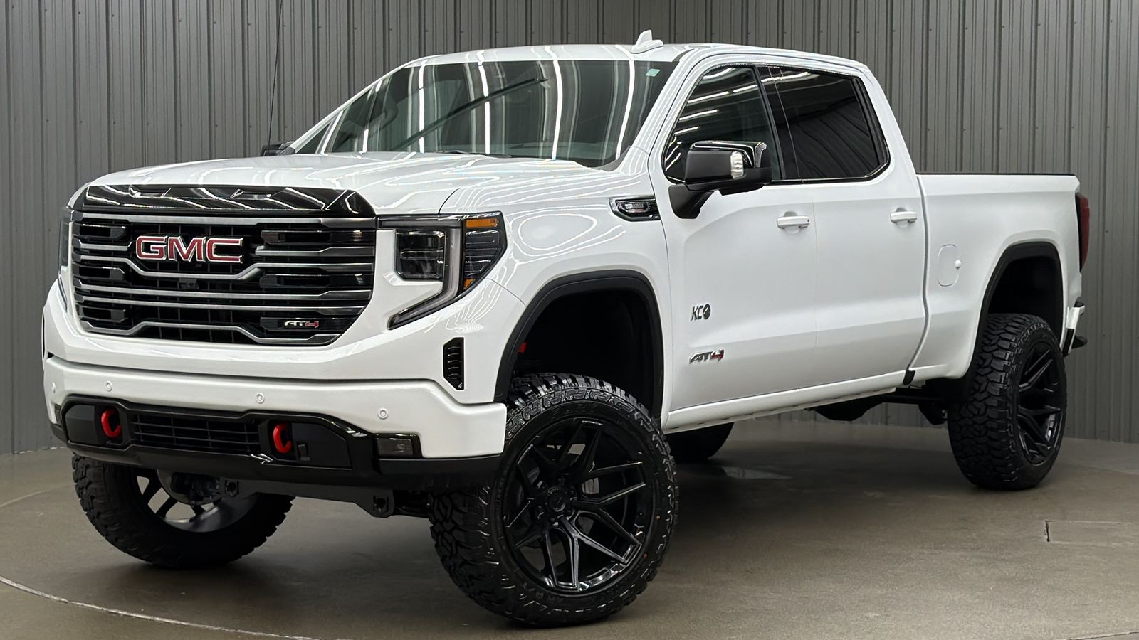 Lifted 2026 GMC Sierra 1500 AT4 Premium Long Bed w/ Tech & Sunroof
