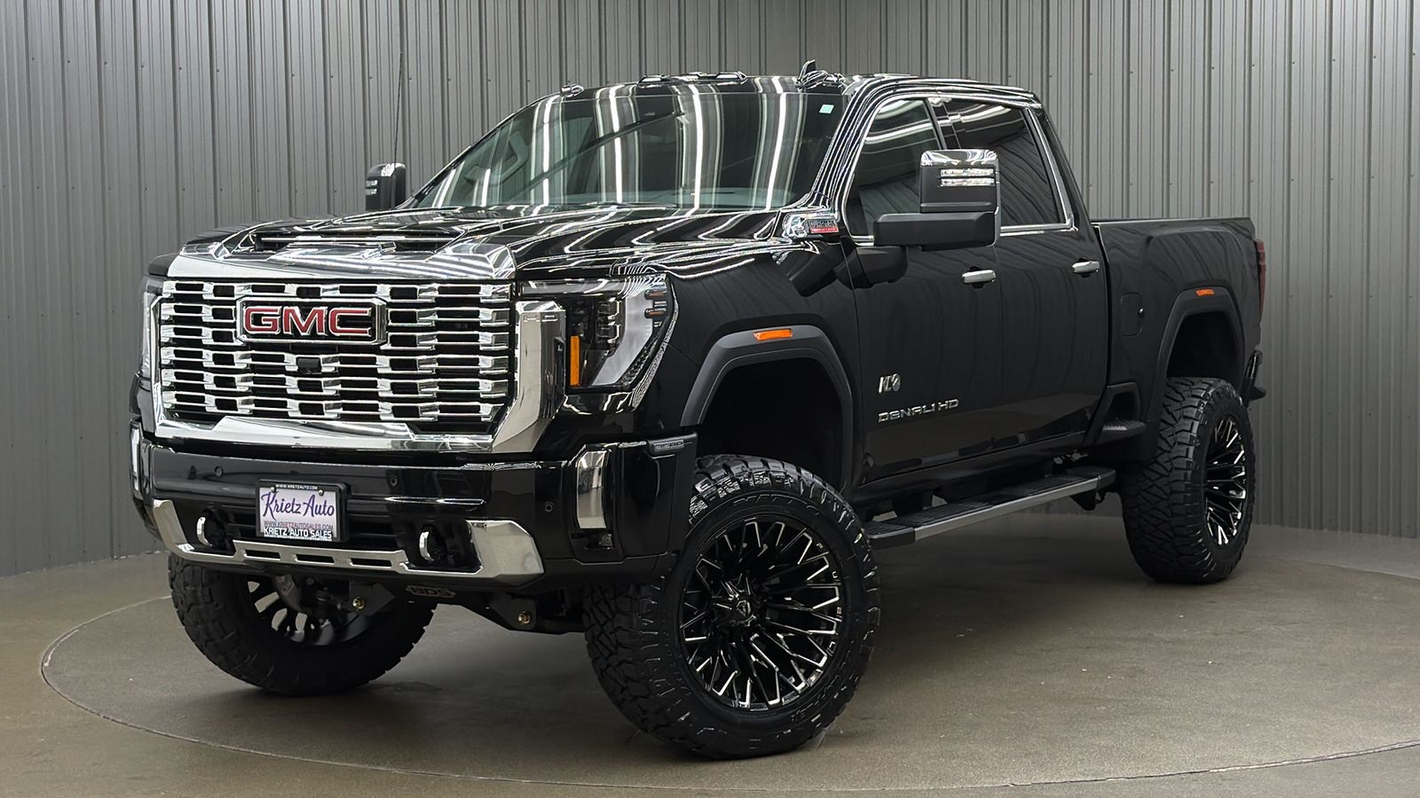 Lifted 2026 GMC Sierra 3500HD Denali Reserve Short Bed w/ Tech & Sunroof