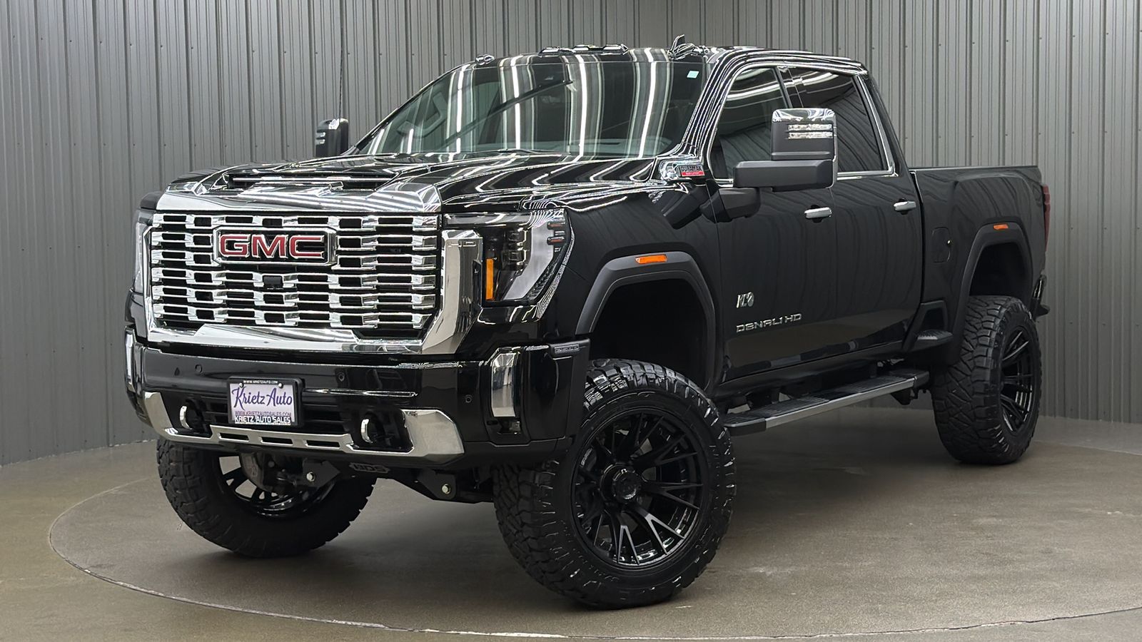 Lifted 2026 GMC Sierra 2500HD Denali Reserve Short Bed w/ Tech & Sunroof