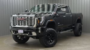 Lifted 2026 GMC Sierra 2500HD Denali Reserve Short Bed w/ Tech & Sunroof
