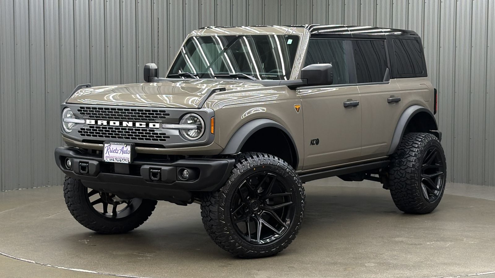 Lifted 2025 Ford Bronco Badlands w/ 332A & Hard Top