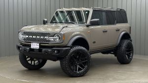 Lifted 2025 Ford Bronco Badlands w/ 332A & Hard Top
