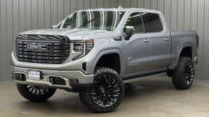 Lifted 2026 GMC Sierra 1500 Denali Ultimate Short Bed w/ Sunroof