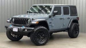Lifted 2024 Jeep Wrangler Willys 4xe w/ Convenience, Tech & Hard Top