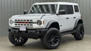 Lifted 2026 Ford Bronco Heritage Edition w/ 662A & Hard Top