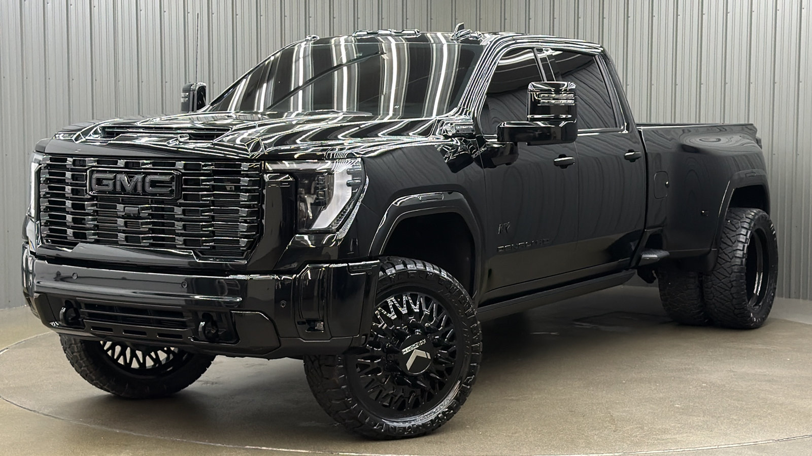 Lifted 2025 GMC Sierra 3500HD Denali Ultimate Long Bed w/ COLORMATCH & Sunroof