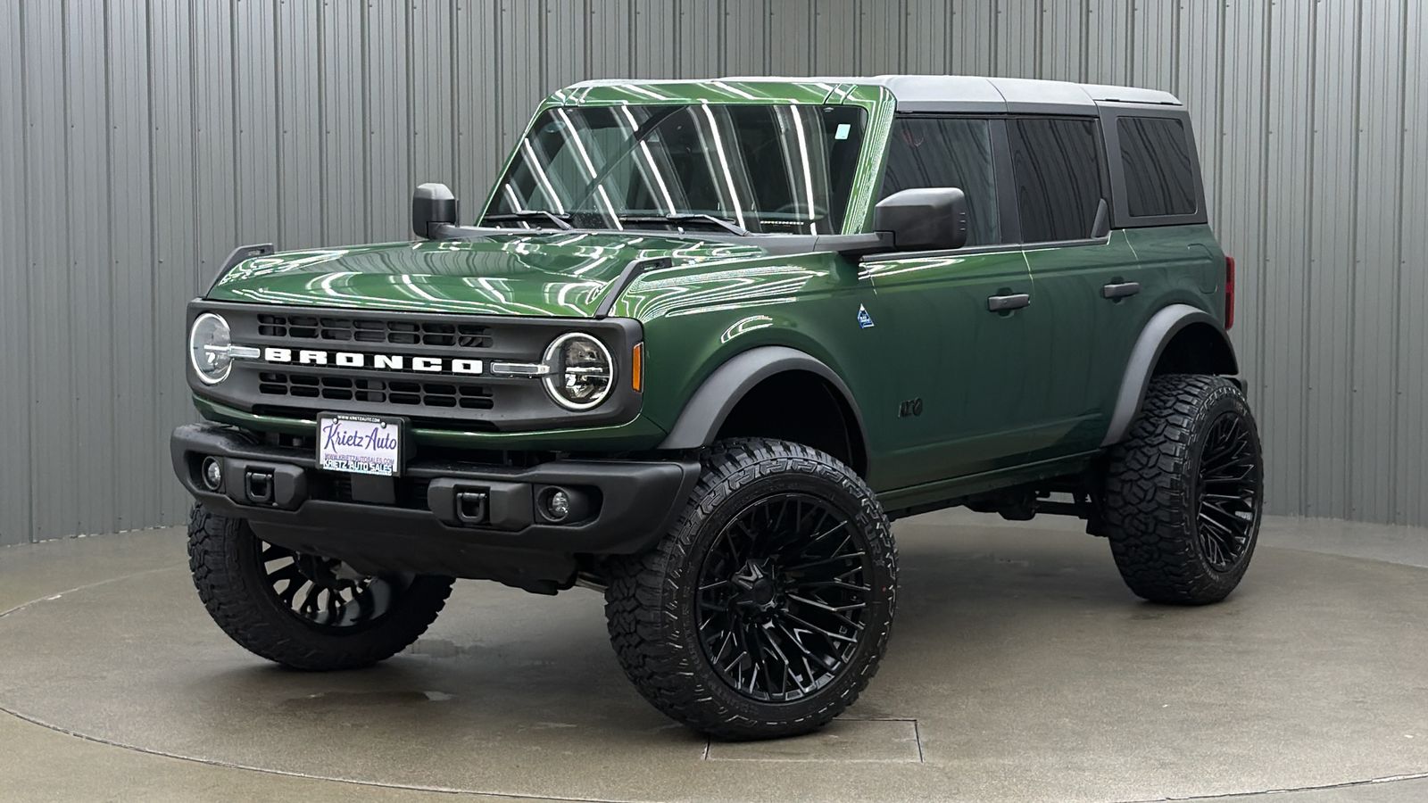 Lifted 2024 Ford Bronco Black Diamond w/ 322A Mid Pkg & Hard Top