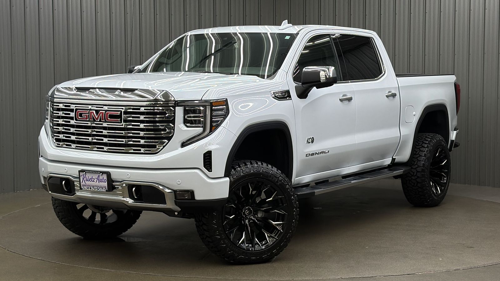 Lifted 2026 GMC Sierra 1500 Denali Short Bed w/ Sunroof