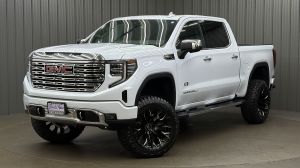 Lifted 2026 GMC Sierra 1500 Denali Short Bed w/ Sunroof
