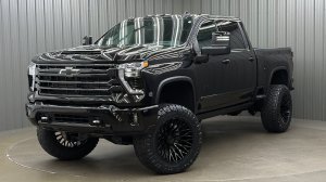 Lifted 2026 Chevrolet Silverado 2500HD High Country Premium Short Bed Midnight Edition w/ Sunroof