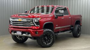 Lifted 2026 Chevrolet Silverado 2500HD High Country Premium Short Bed w/ Tech & Sunroof