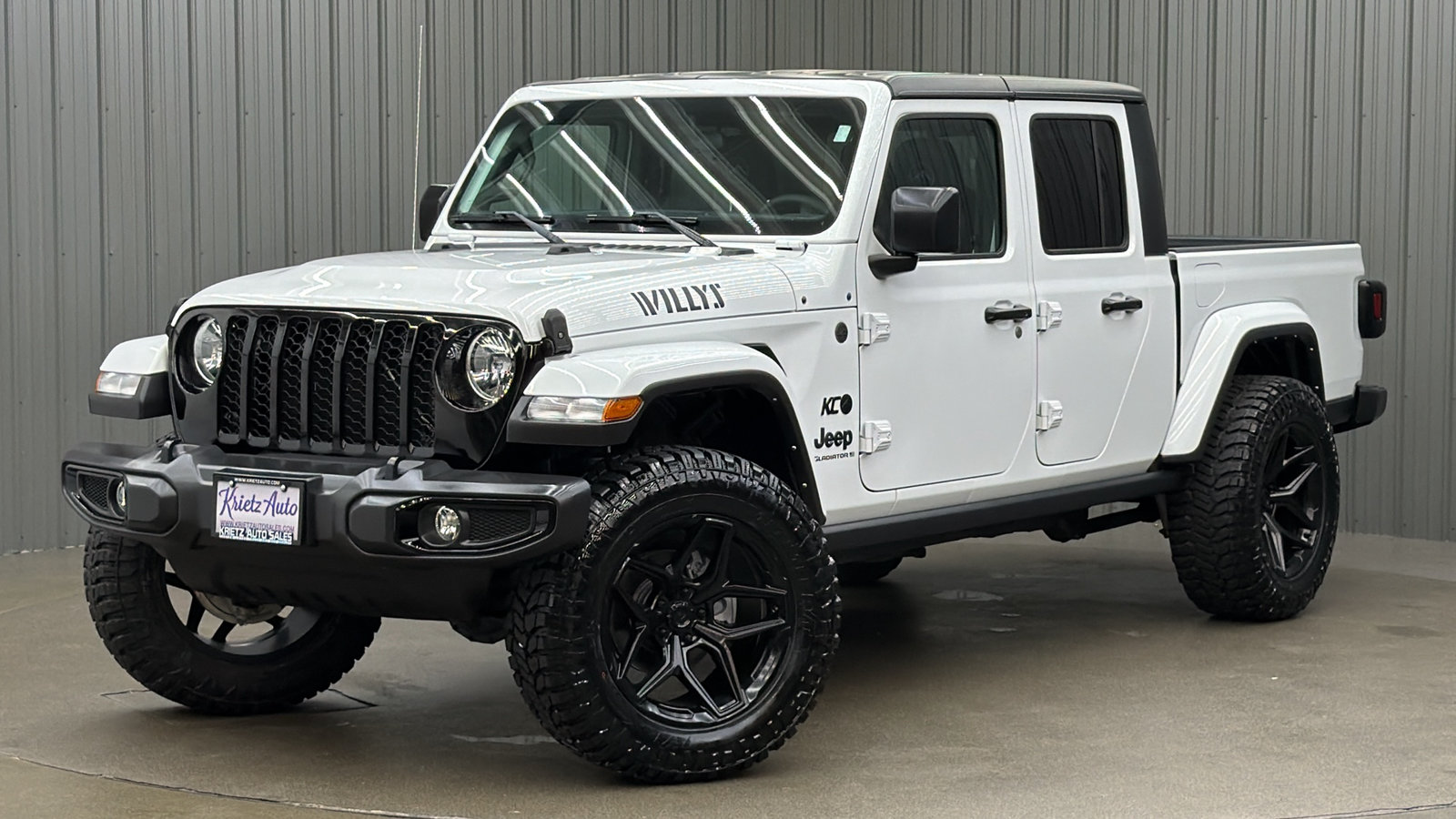 Lifted 2023 Jeep Gladiator Willys w/ Cold Weather, Alpine Sound & Hard Top