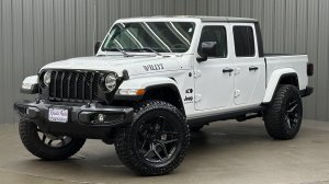 Lifted 2023 Jeep Gladiator Willys w/ Cold Weather, Alpine Sound & Hard Top
