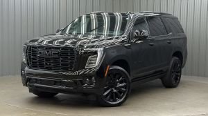 2026 GMC Yukon Denali w/ COLORMATCH, Power Steps & Sunroof
