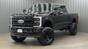 Lifted 2026 Ford F-350SD Platinum FX4 Short Bed w/ 713A & Moonroof