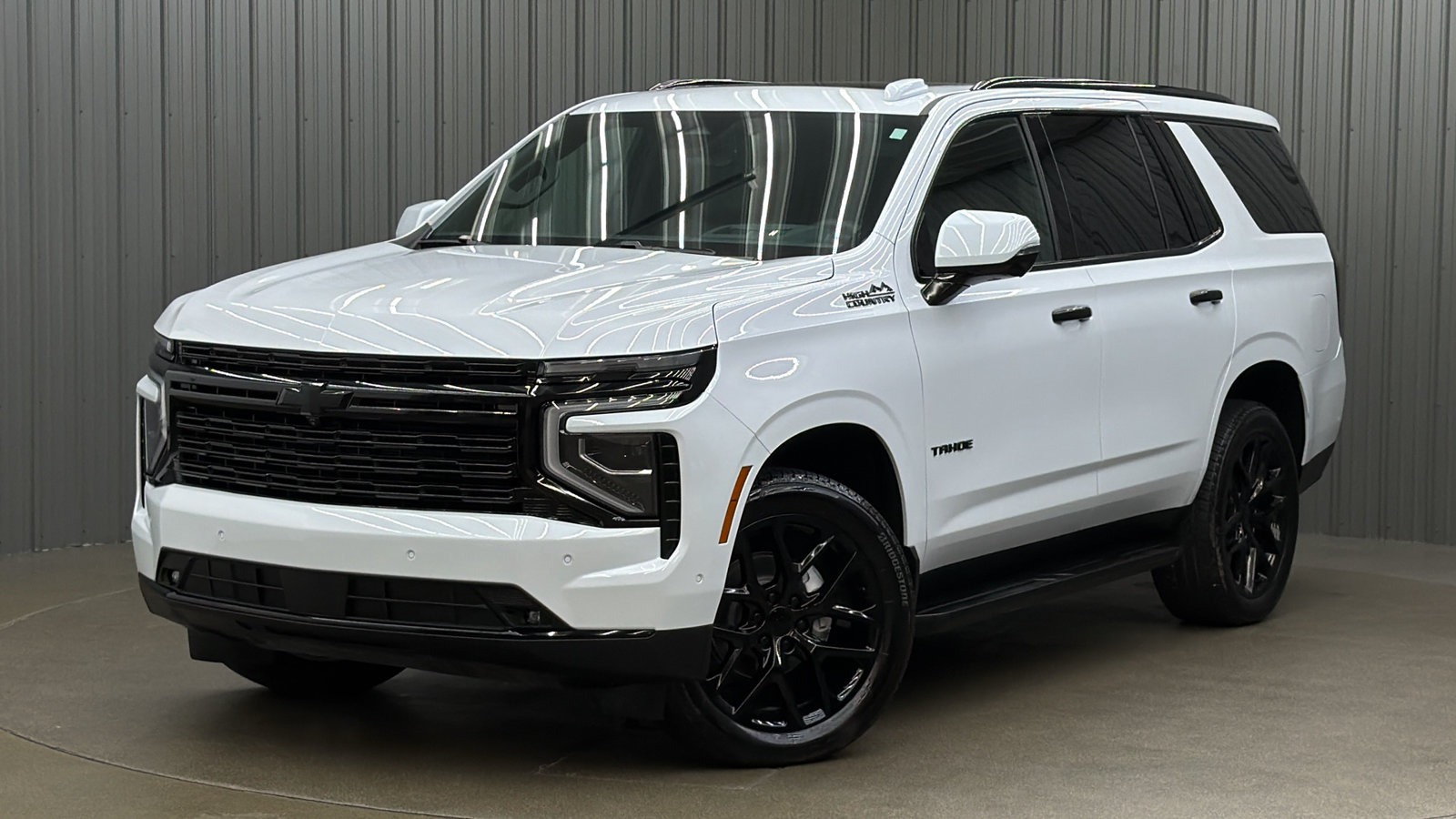 2026 Chevrolet Tahoe High Country w/ COLORMATCH & Sunroof