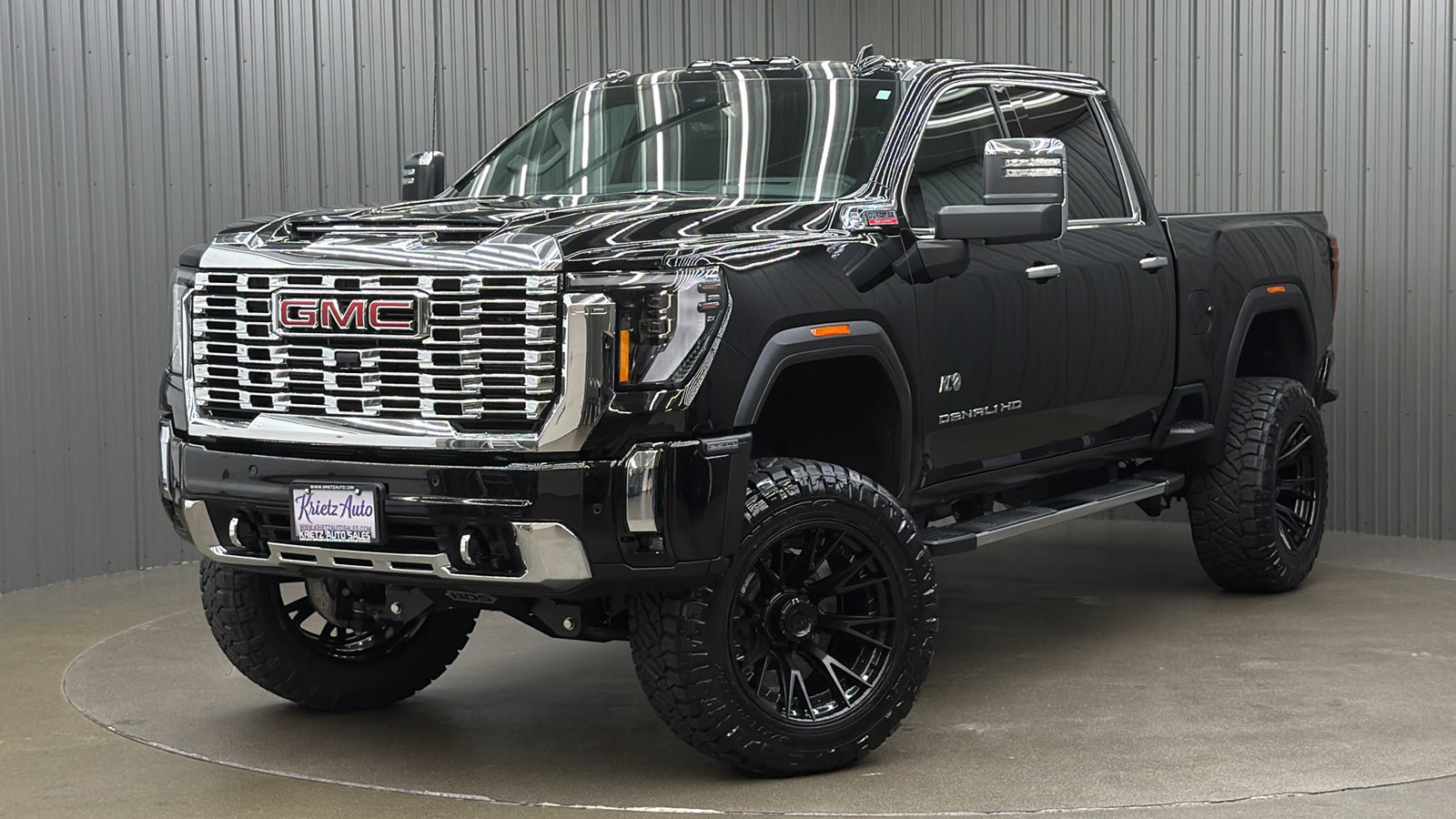 Lifted 2026 GMC Sierra 2500HD Denali Reserve Short Bed w/ Tech & Sunroof