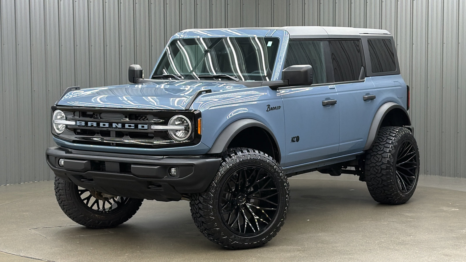 Lifted 2024 Ford Bronco Big Bend w/ 222A Mid Pkg