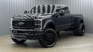 Lifted 2026 Ford F-450SD Platinum FX4 Long Bed w/ COLORMATCH, 773A & Moonroof