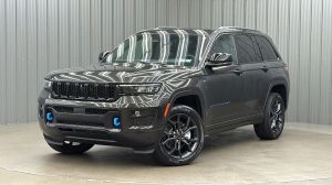 2024 Jeep Grand Cherokee 4xe Anniversary Edition w/ Sunroof