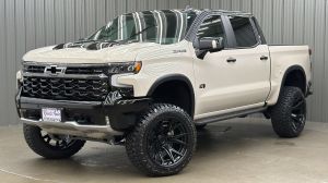 Lifted 2026 Chevrolet Silverado 1500 ZR2 Short Bed w/ Dark Appearance & Sunroof