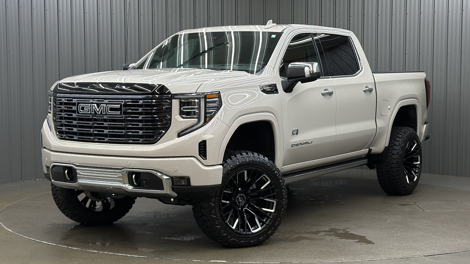 Lifted 2026 GMC Sierra 1500 Denali Ultimate Short Bed w/ Sunroof