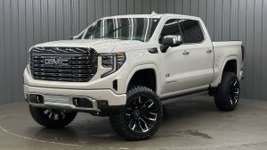 Lifted 2026 GMC Sierra 1500 Denali Ultimate Short Bed w/ Sunroof