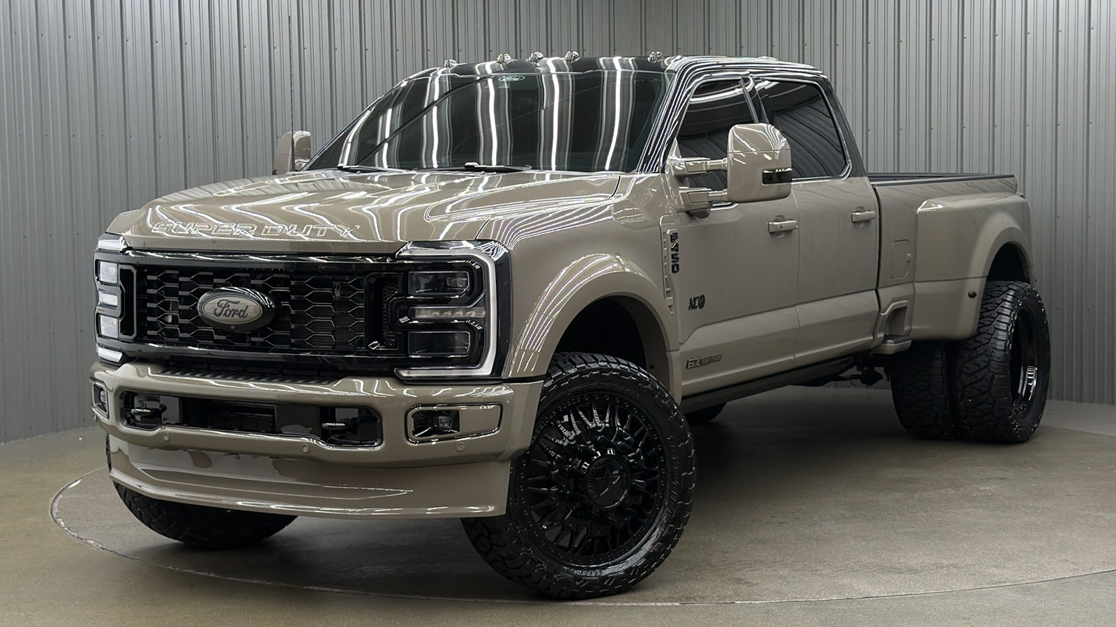 Lifted 2026 Ford F-450SD Platinum PLUS Long Bed w/ COLORMATCH, 773A & Moonroof