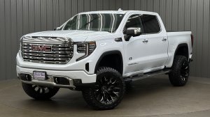 Lifted 2026 GMC Sierra 1500 Denali Short Bed w/ Sunroof