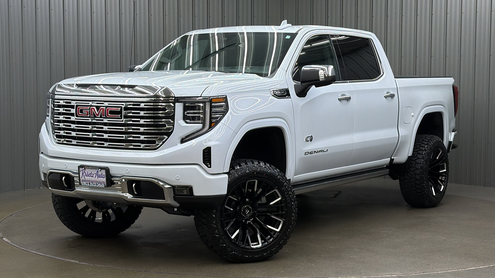 Lifted 2026 GMC Sierra 1500 Denali Reserve Short Bed w/ Tech & Sunroof