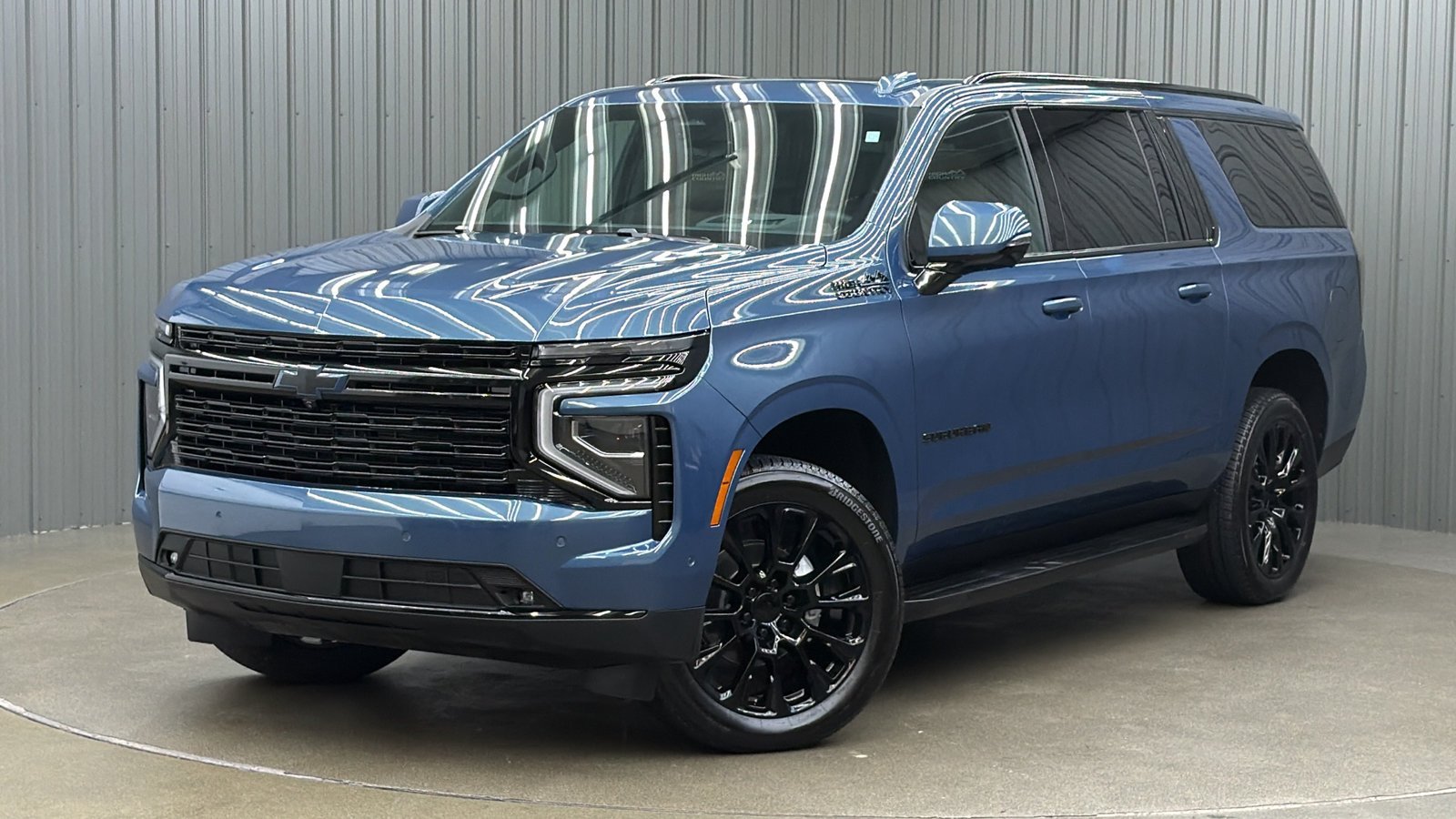 2026 Chevrolet Suburban High Country w/ COLORMATCH & Sunroof