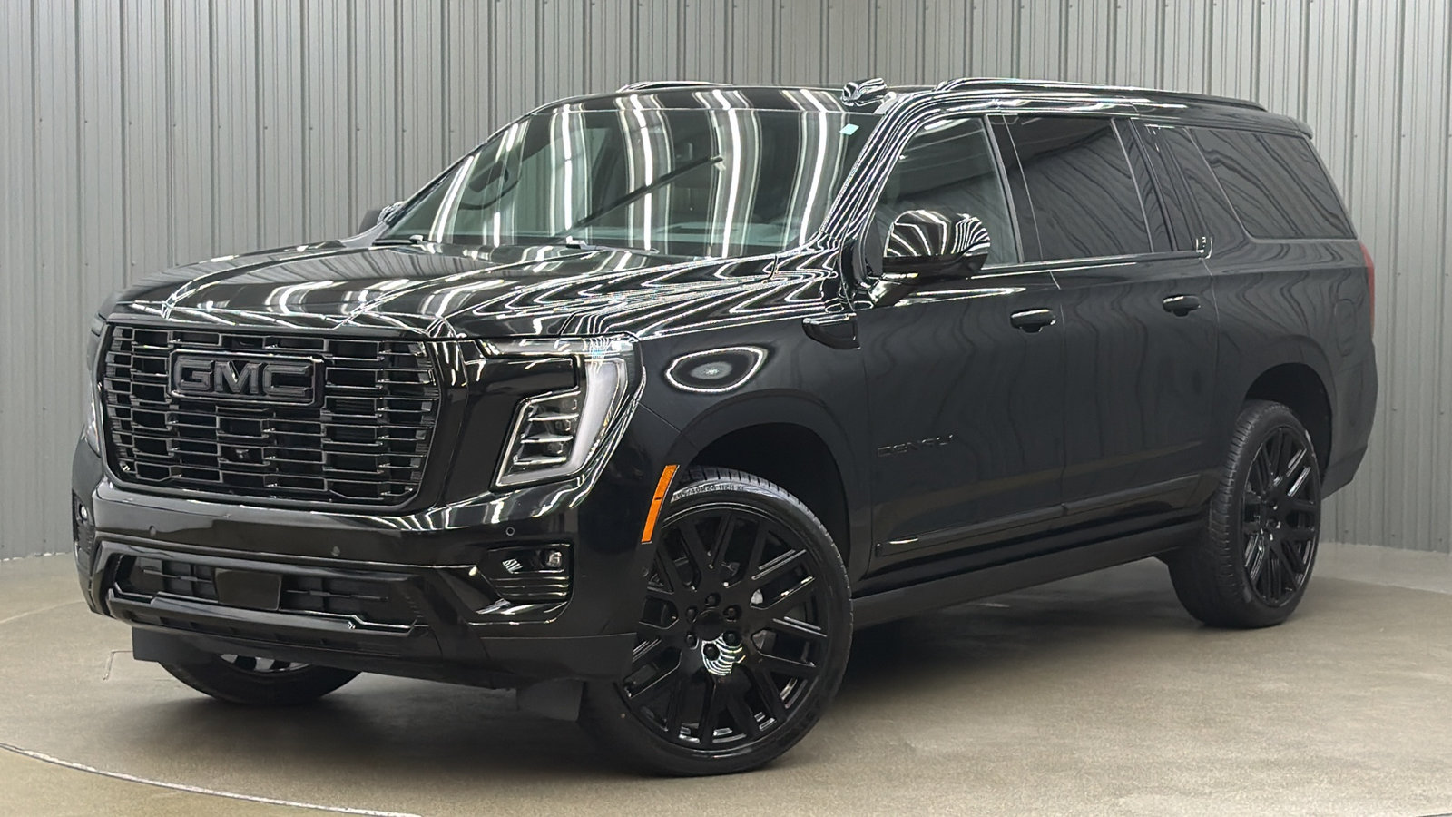 2026 GMC Yukon XL Denali w/ COLORMATCH, Power Steps & Sunroof