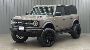 Lifted 2025 Ford Bronco Big Bend Black Appearance w/ 222A & Hard Top